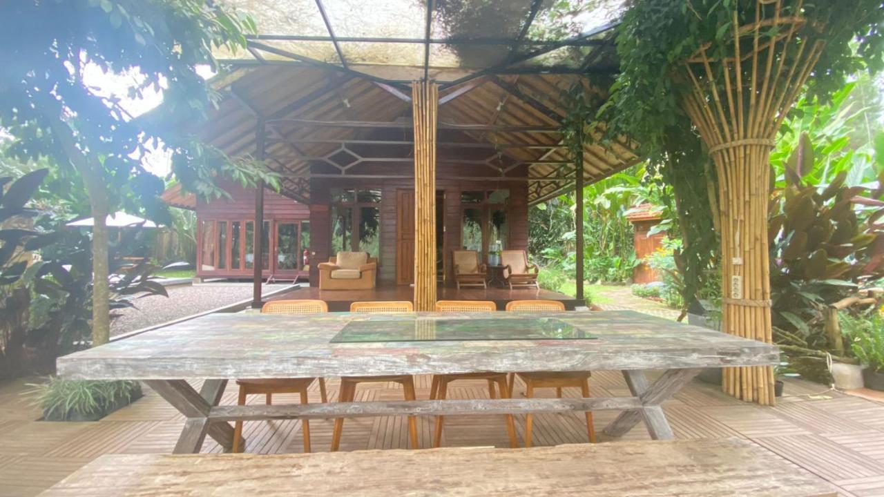 The Lodge Maribaya Cikareumbi Εξωτερικό φωτογραφία
