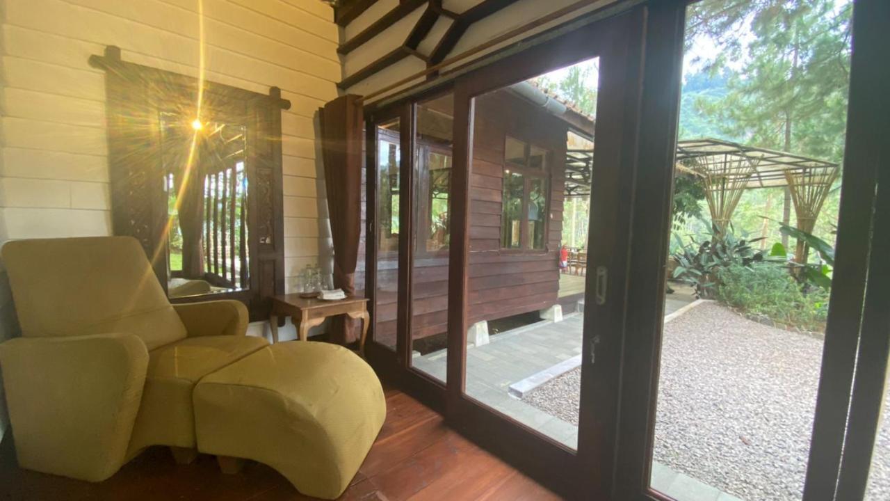 The Lodge Maribaya Cikareumbi Εξωτερικό φωτογραφία