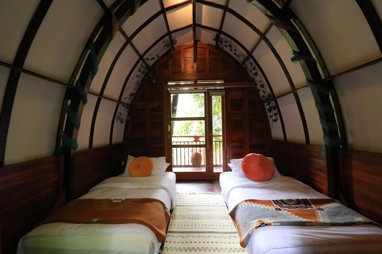 The Lodge Maribaya Cikareumbi Εξωτερικό φωτογραφία