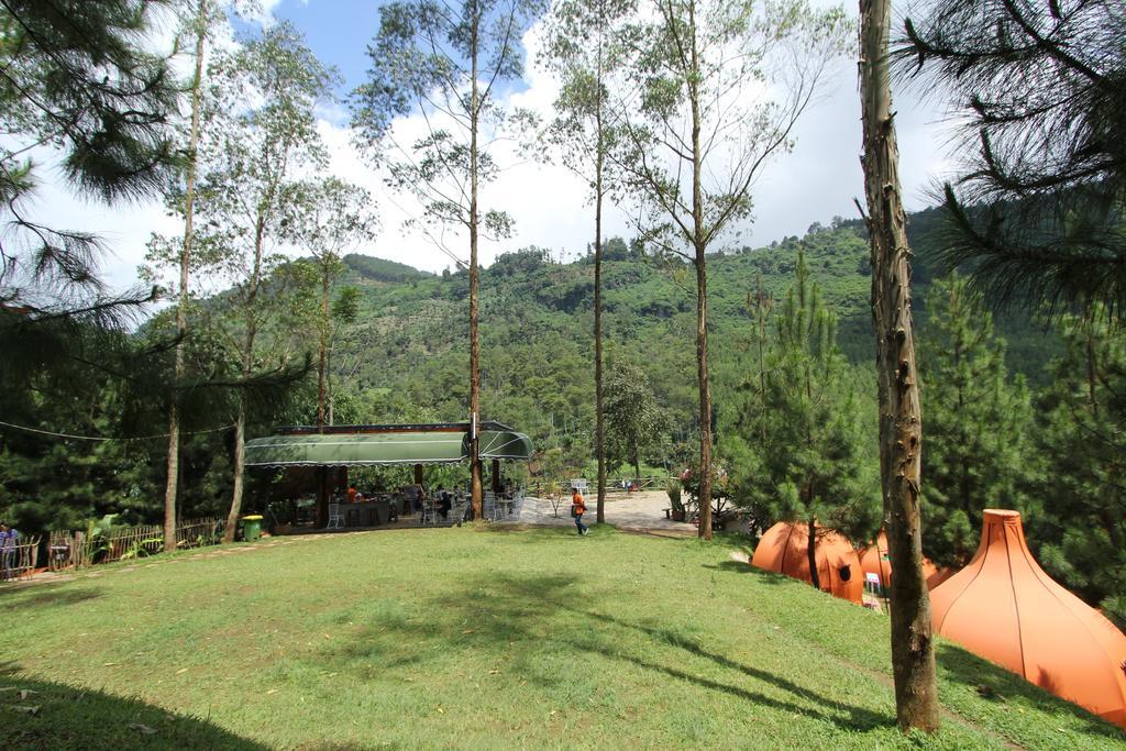 The Lodge Maribaya Cikareumbi Εξωτερικό φωτογραφία