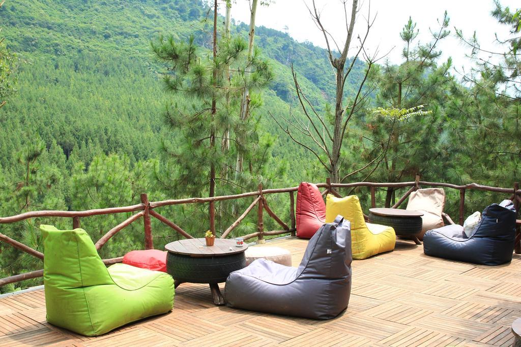 The Lodge Maribaya Cikareumbi Εξωτερικό φωτογραφία